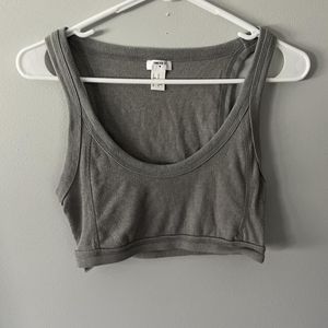 gray cropped top